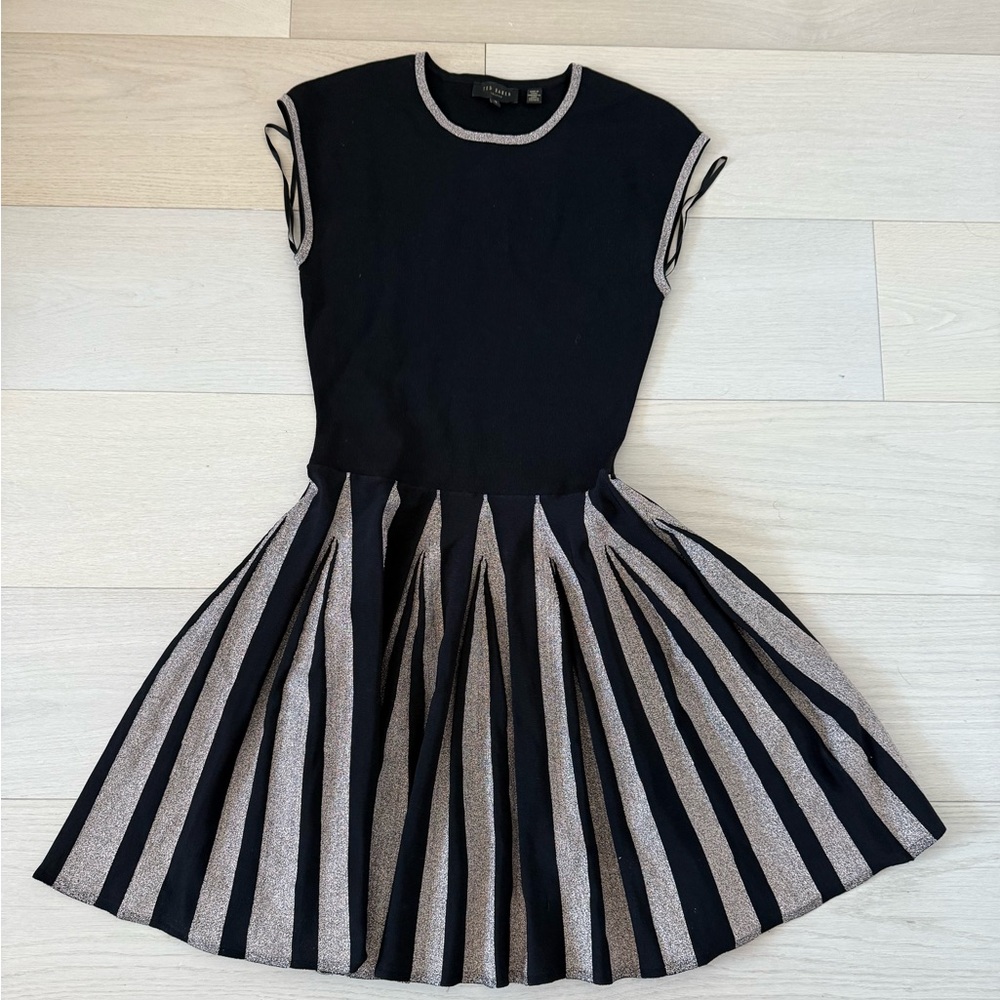 Ted Baker London Black and Silver Pleated Dress - Size 2